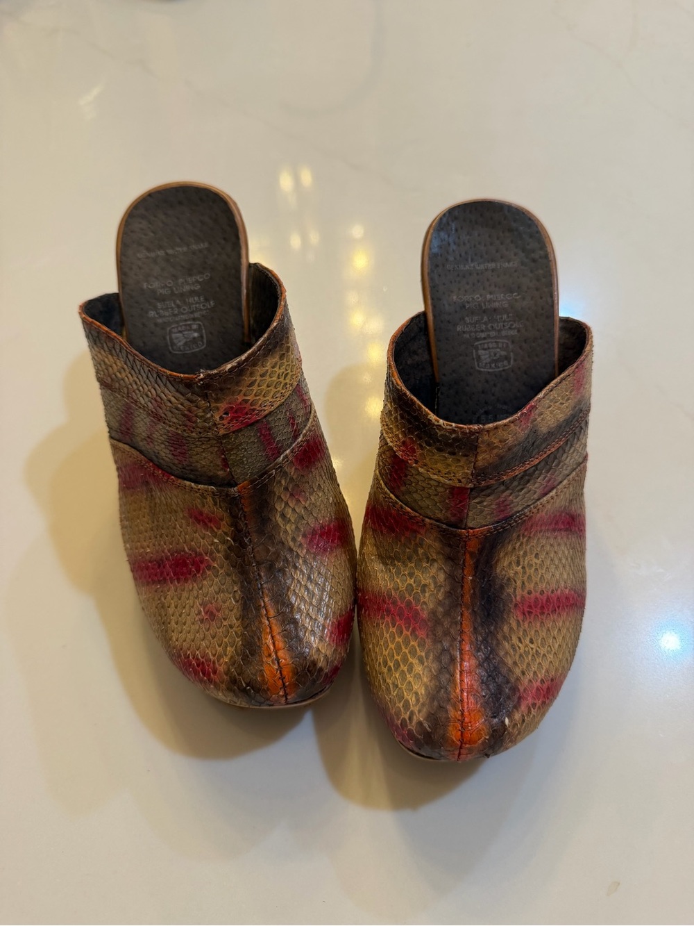 Women’s Slip-On Clog Mules in Olive and Red